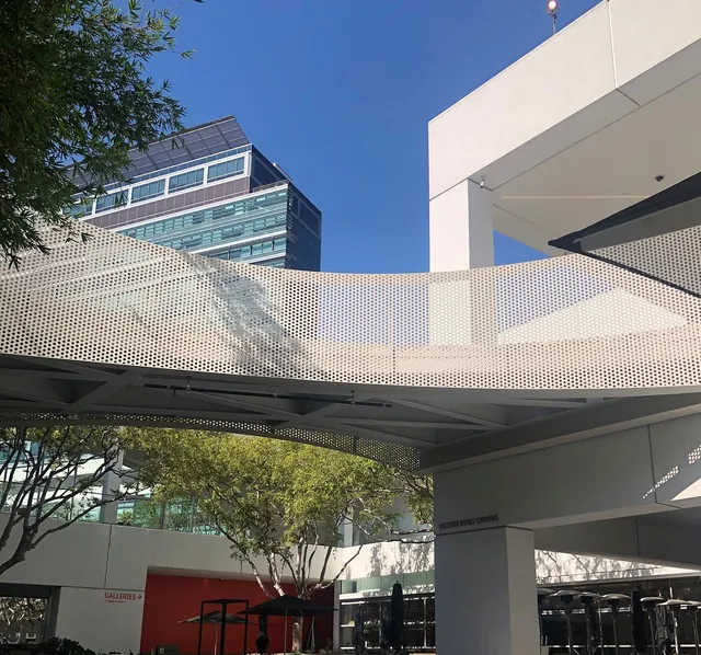 Hammer Museum Bridge