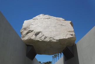 levitated Mass rock LACMA